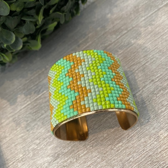 Handmade Canadian Beaded Cuff Bracelet - Picture 2 of 2